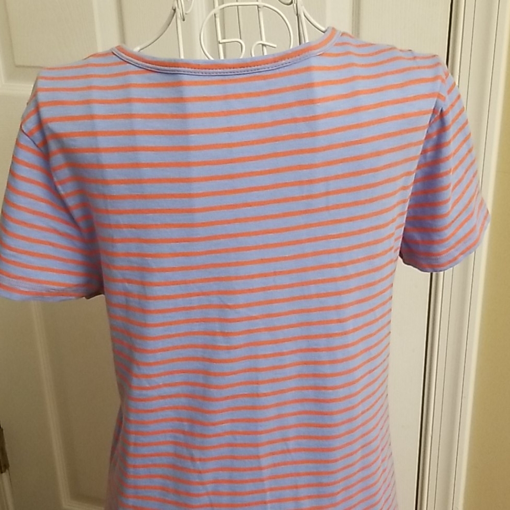 $5 ITEM. J. Crew tshirt. MUST BUNDLE WITH TWO OTHER ITEMS - Picture 5 of 6